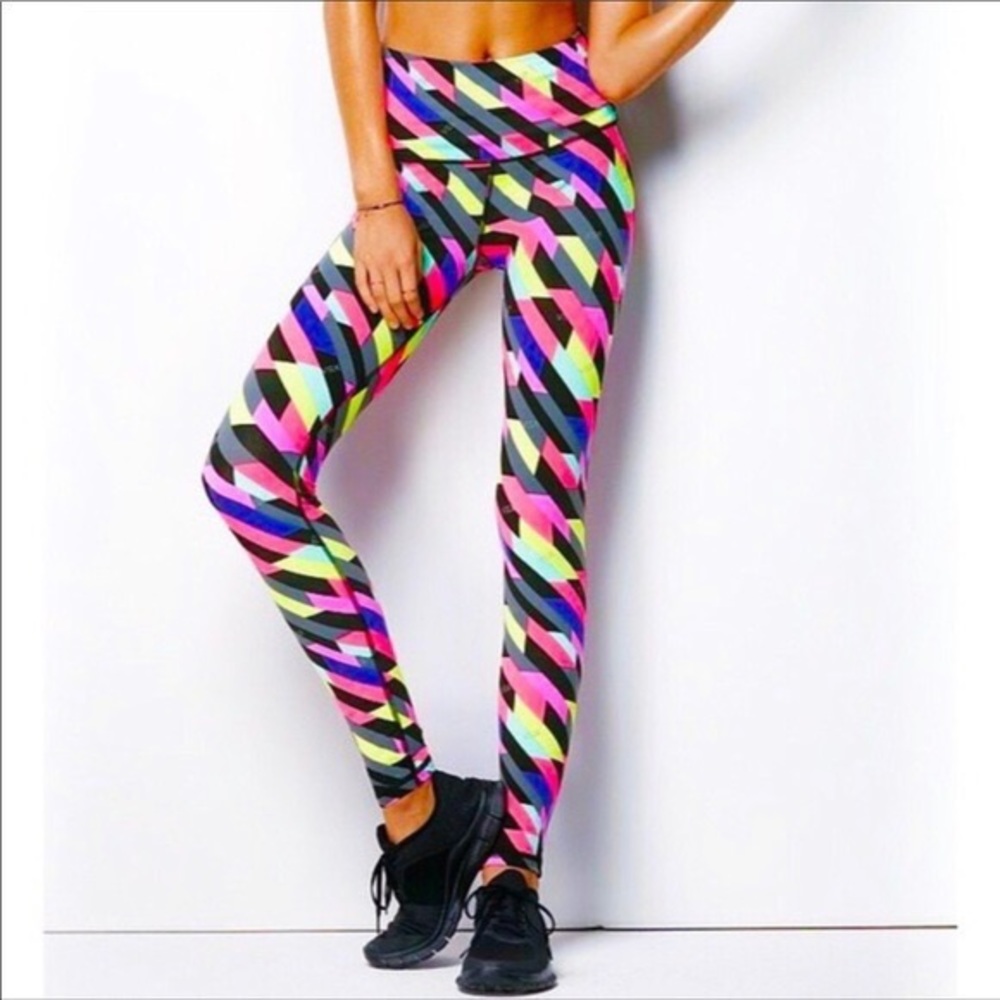 VICTORIA’S SECRET Sport Knockout Leggings